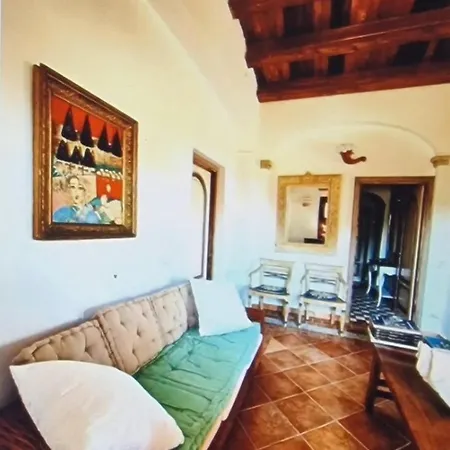 Smeralda Guest house *