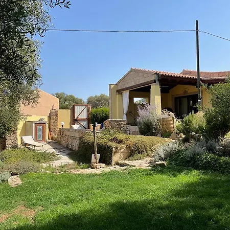Smeralda Guest house *